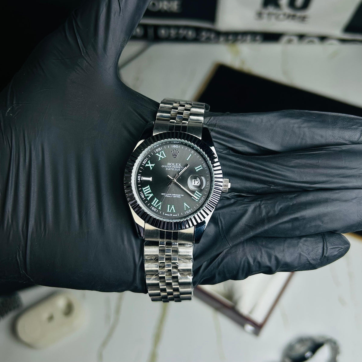 Rollie Silver Chain Black Dial Watch – Classic Edition
